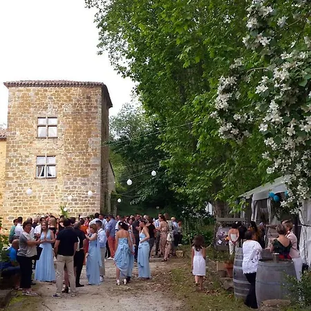 Сasa de vacaciones Le Castillou