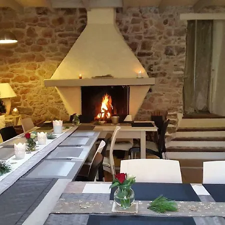 Le Castillou Holiday home *